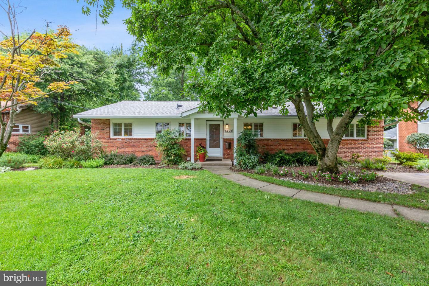 Property Photo:  5009 White Flint Drive  MD 20895 