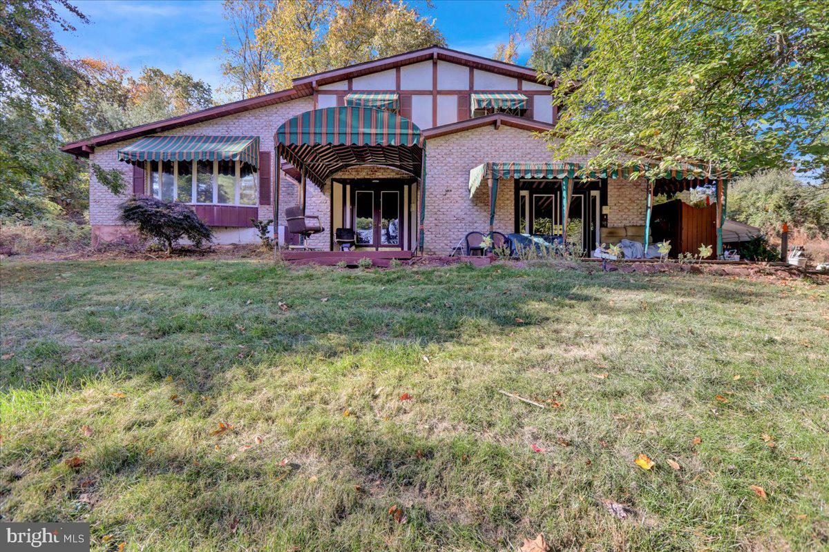 Property Photo:  110 Antietam Trace Drive  PA 19606 