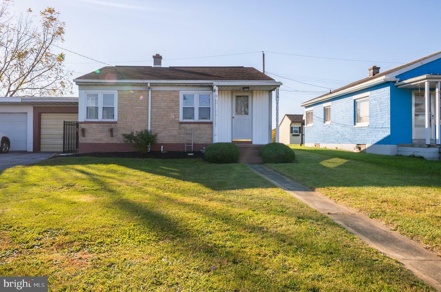 Property Photo:  536 E Lincoln Avenue  PA 17067 