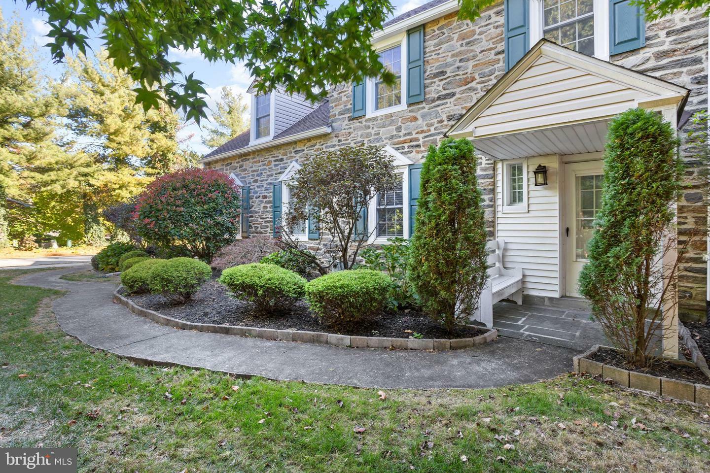 Property Photo:  2904 Franklin Way  PA 19018 