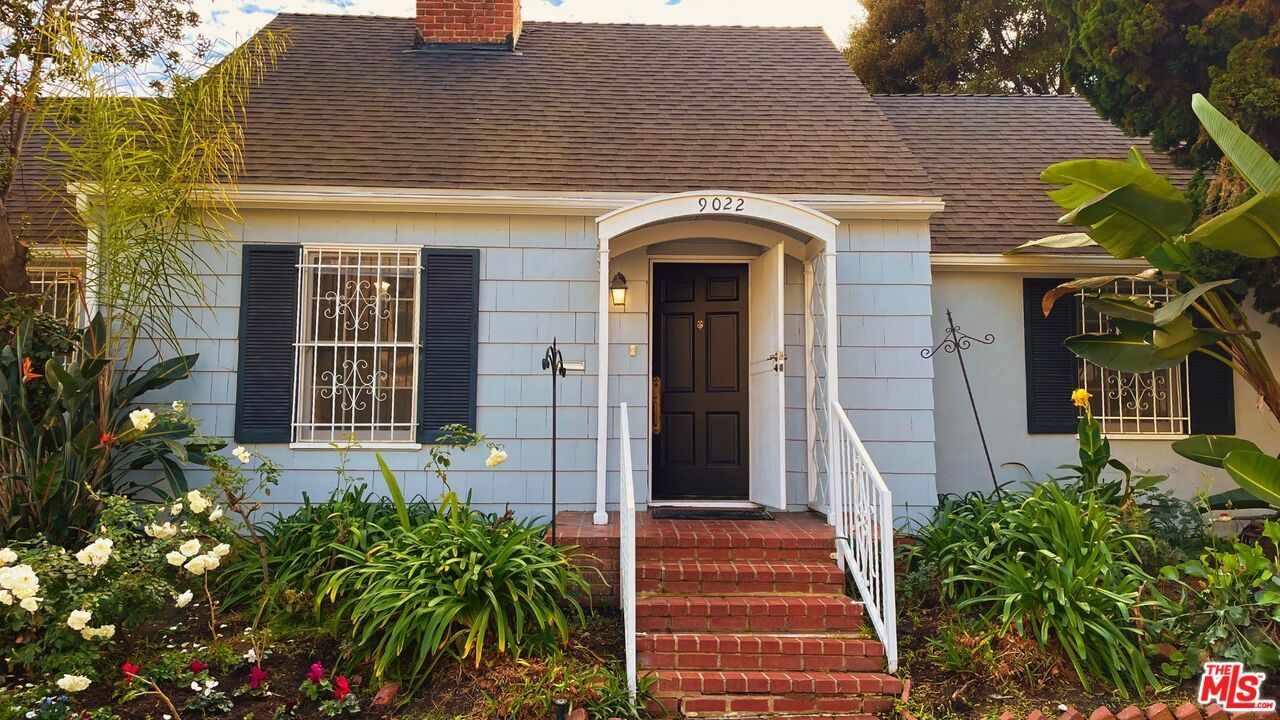 Property Photo:  9022   Alcott St  CA 90035 