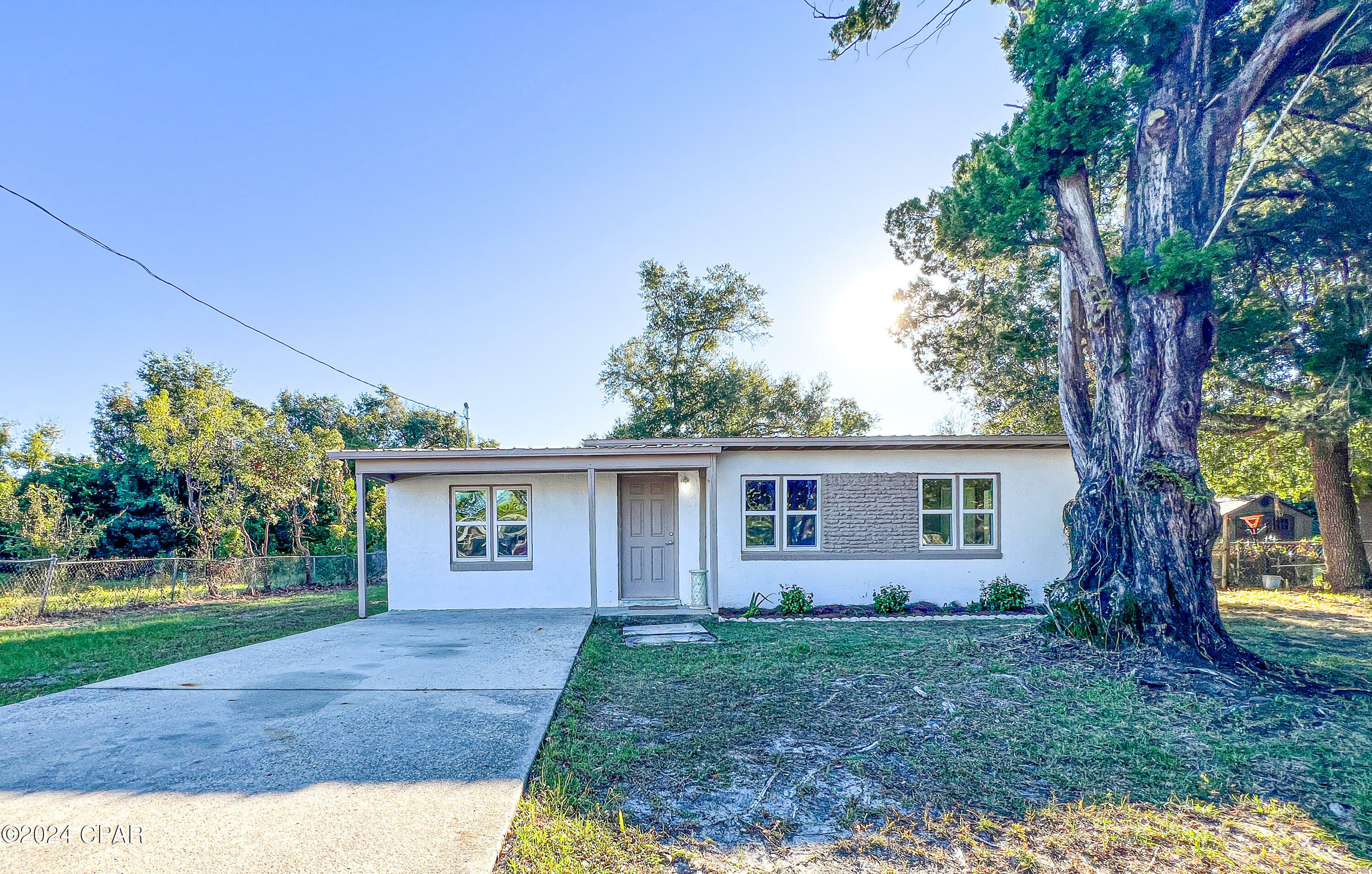 Property Photo:  718 Cactus Avenue  FL 32401 