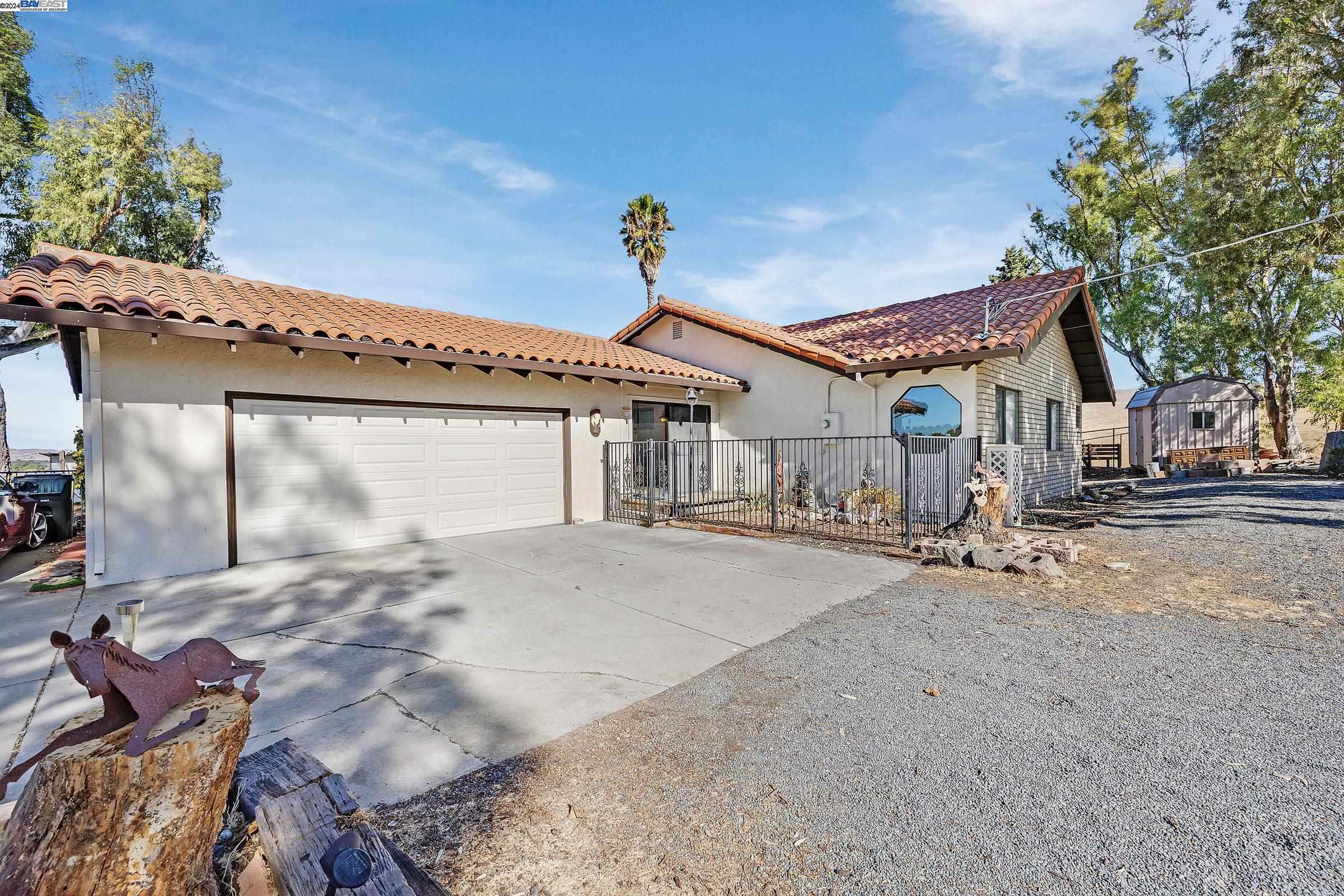 Property Photo:  9300 Lupin Way  CA 94550 