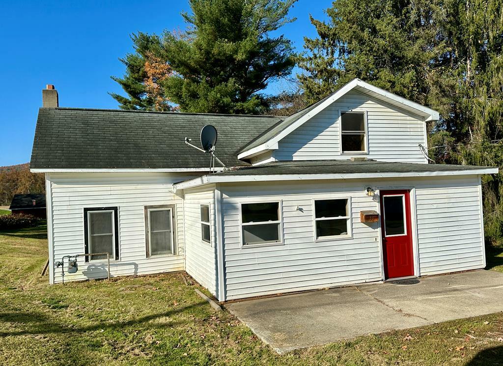 Property Photo:  33 Farnham St.  NY 14801 