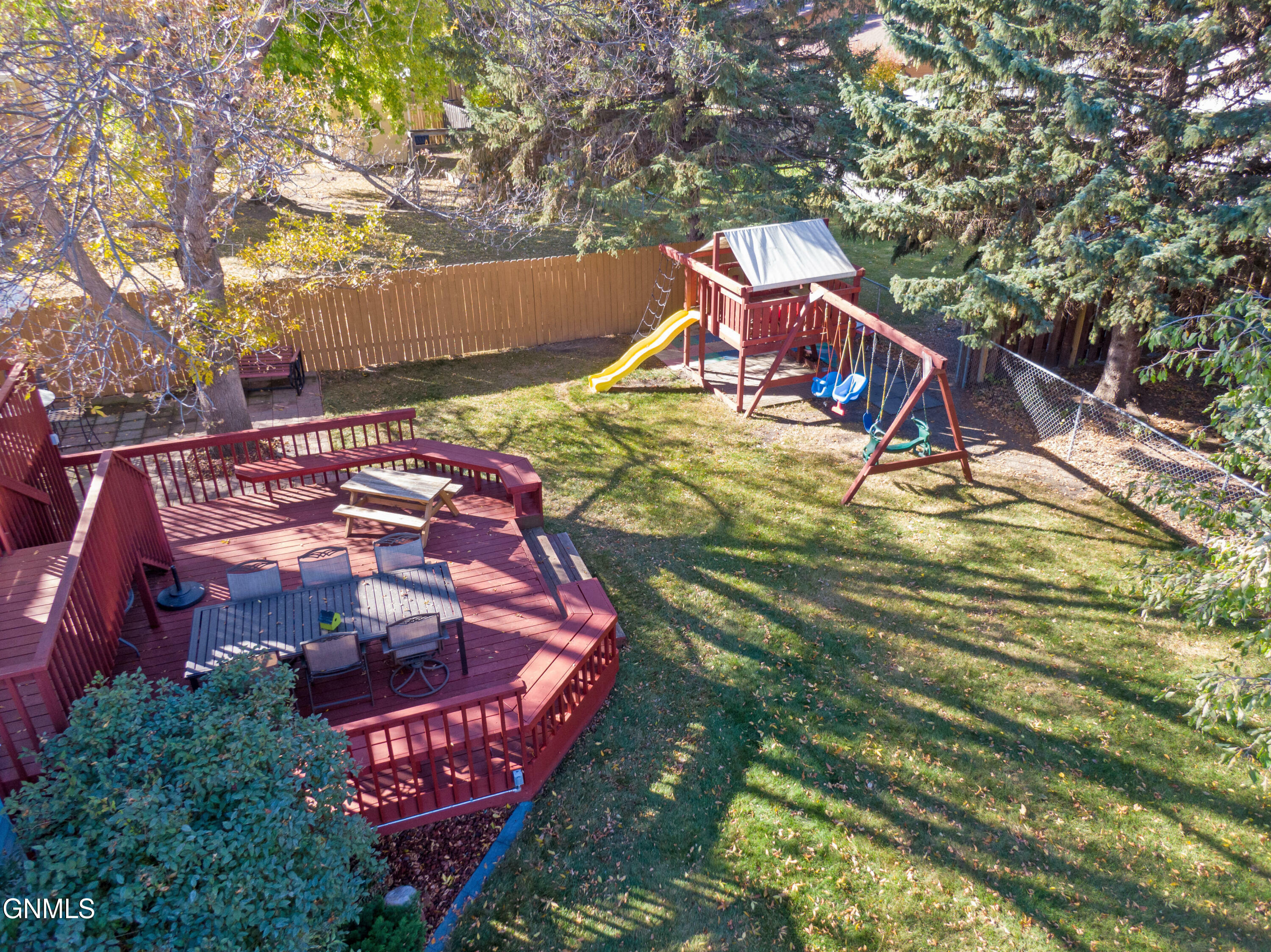 Property Photo:  1506 Omaha Drive  ND 58504 