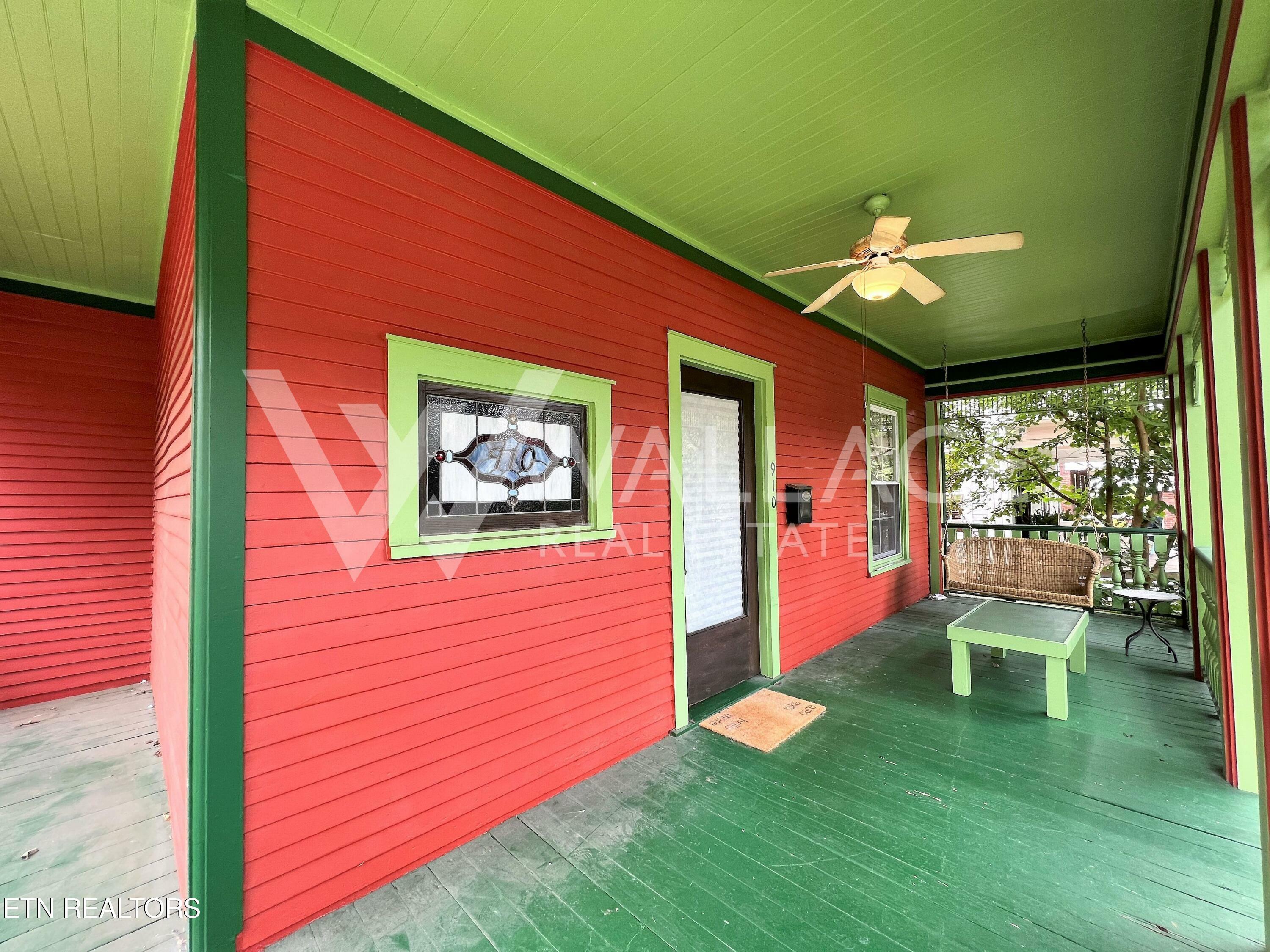 Property Photo:  910 Luttrell St  TN 37917 