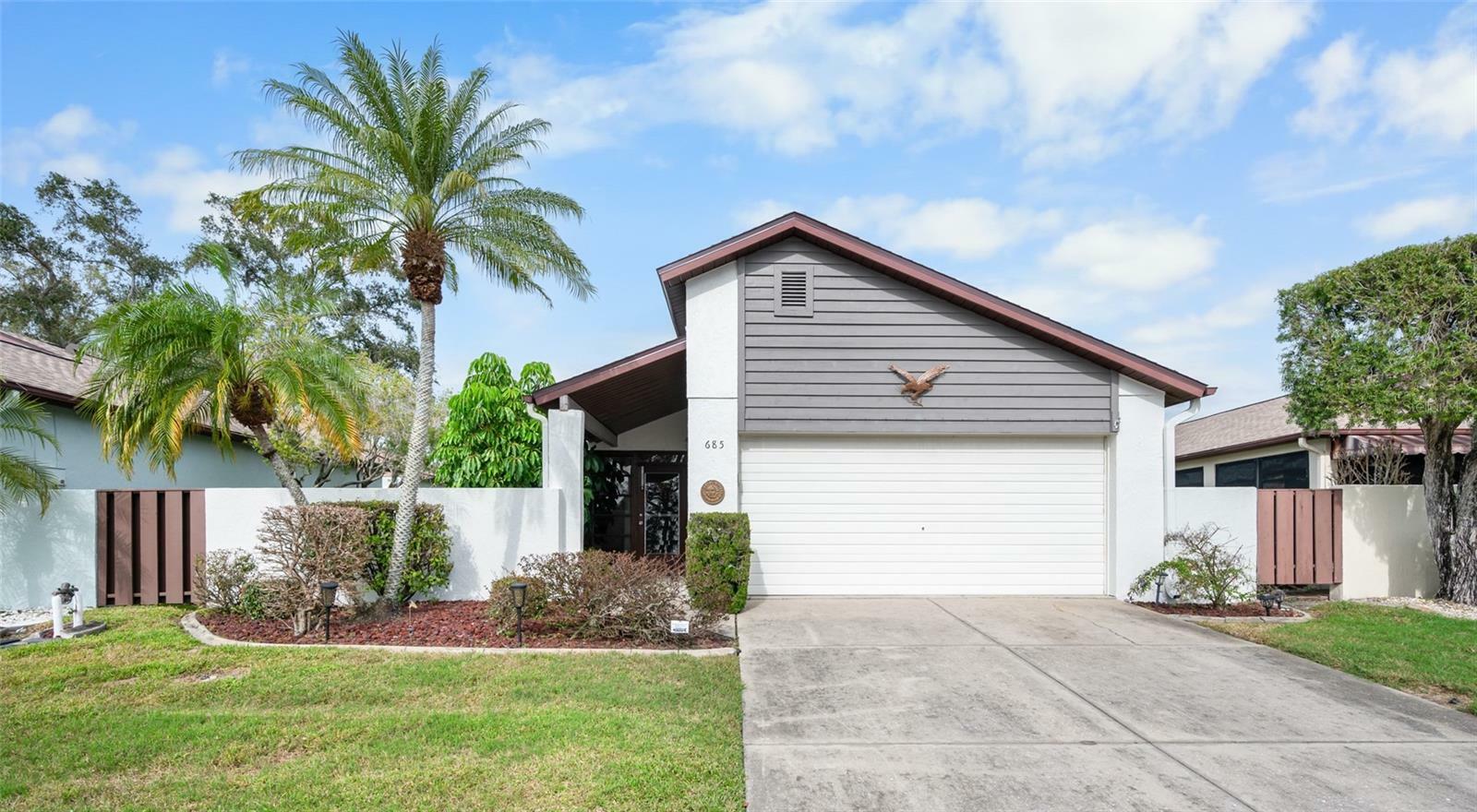 Property Photo:  685 Linden Drive  FL 34223 