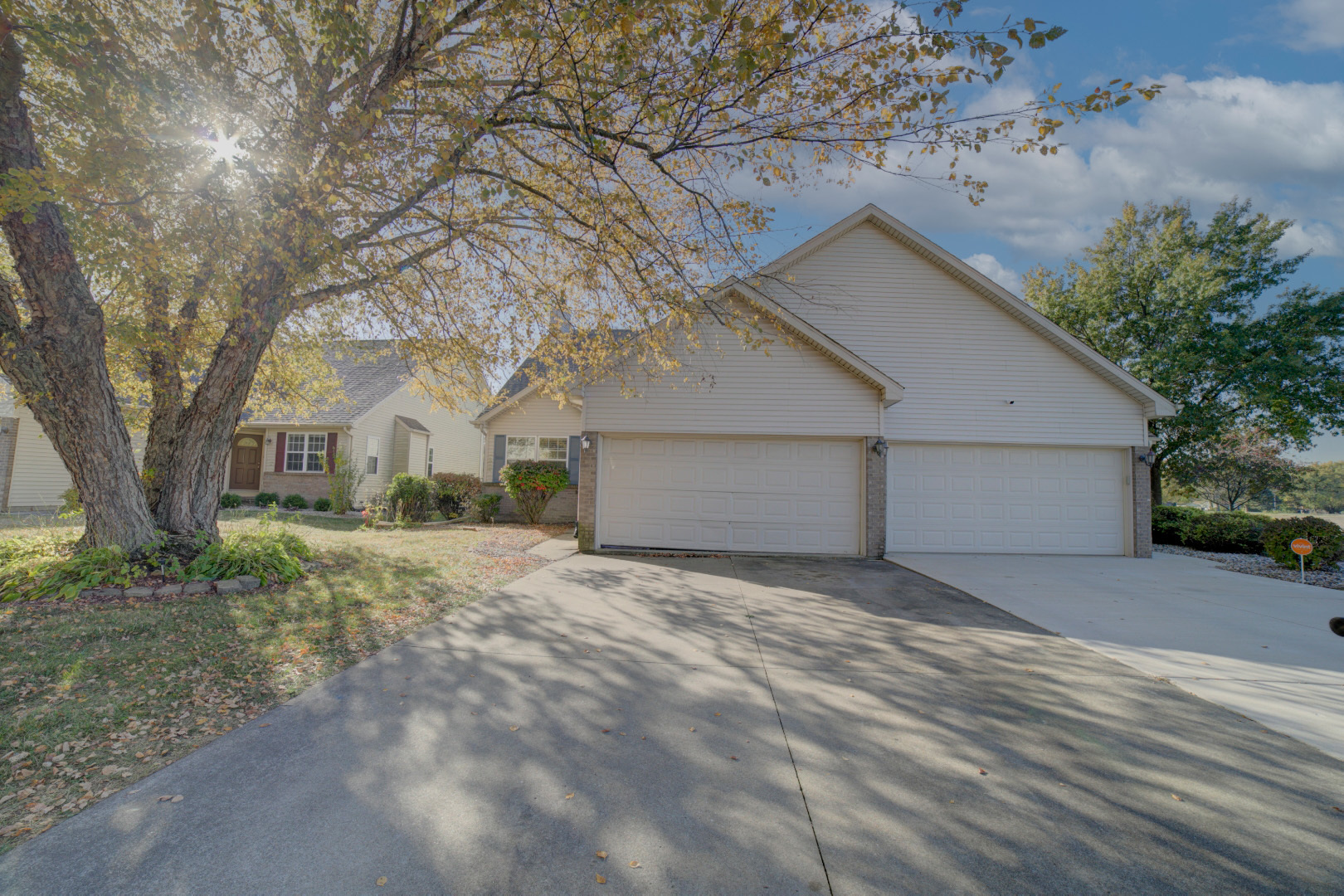 Property Photo:  1494 Timber Ridge Court  IL 60901 