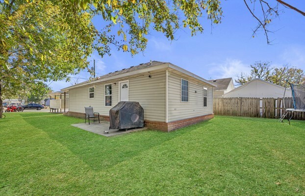 Property Photo:  1204 N C Street  AR 72756 