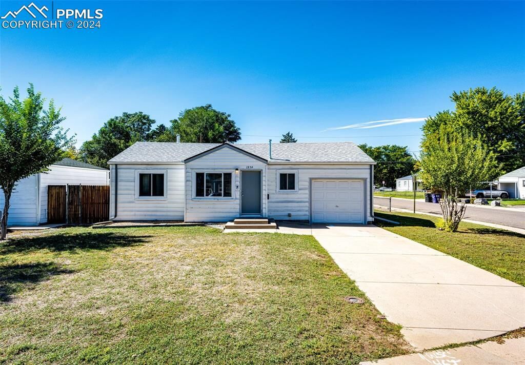 Property Photo: 1935 S Hooker Circle CO 80219