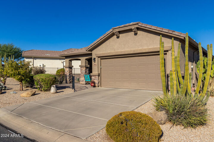 Property Photo:  264 W Twin Peaks Parkway  AZ 85143 