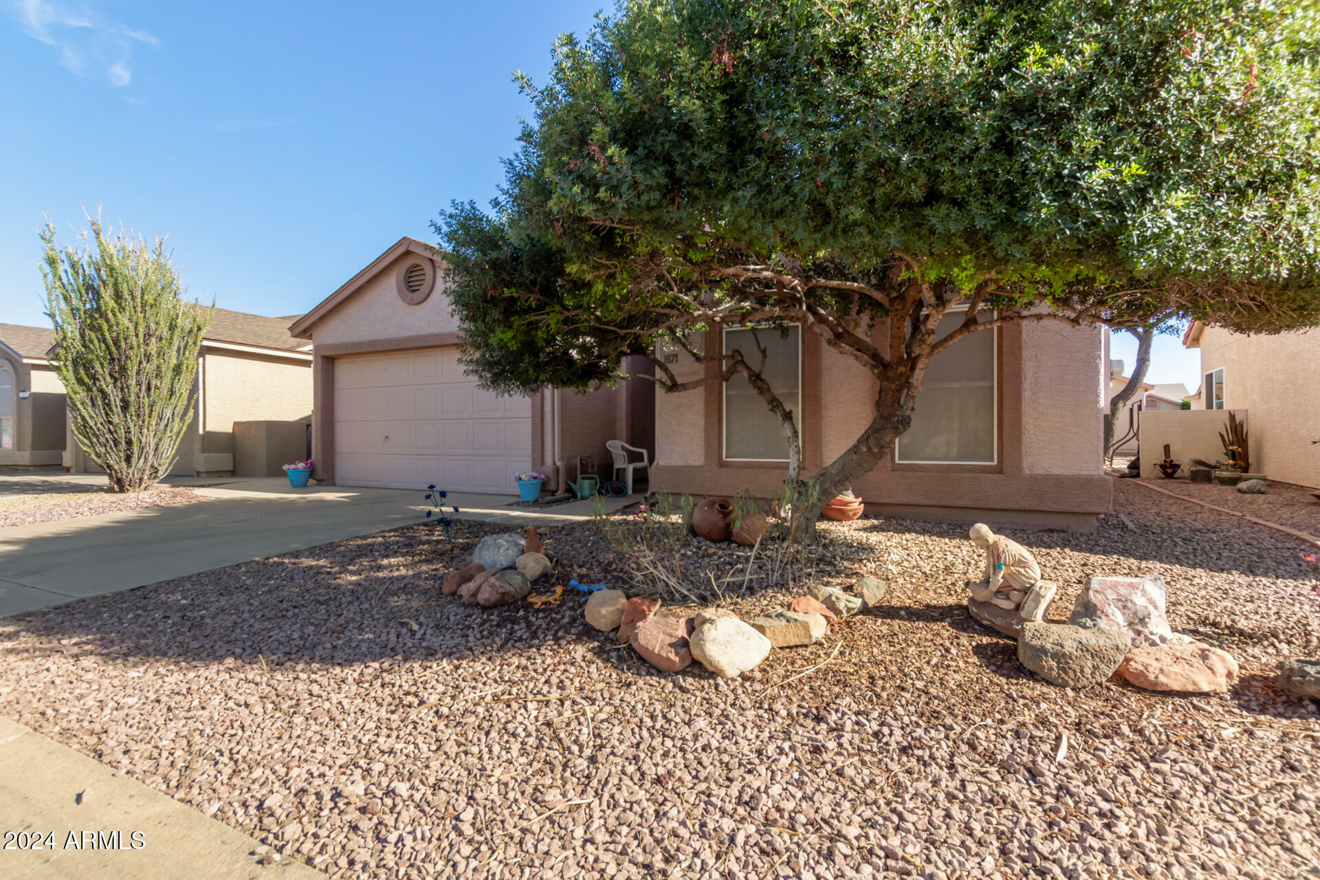 Property Photo:  1871 E Westchester Drive  AZ 85249 