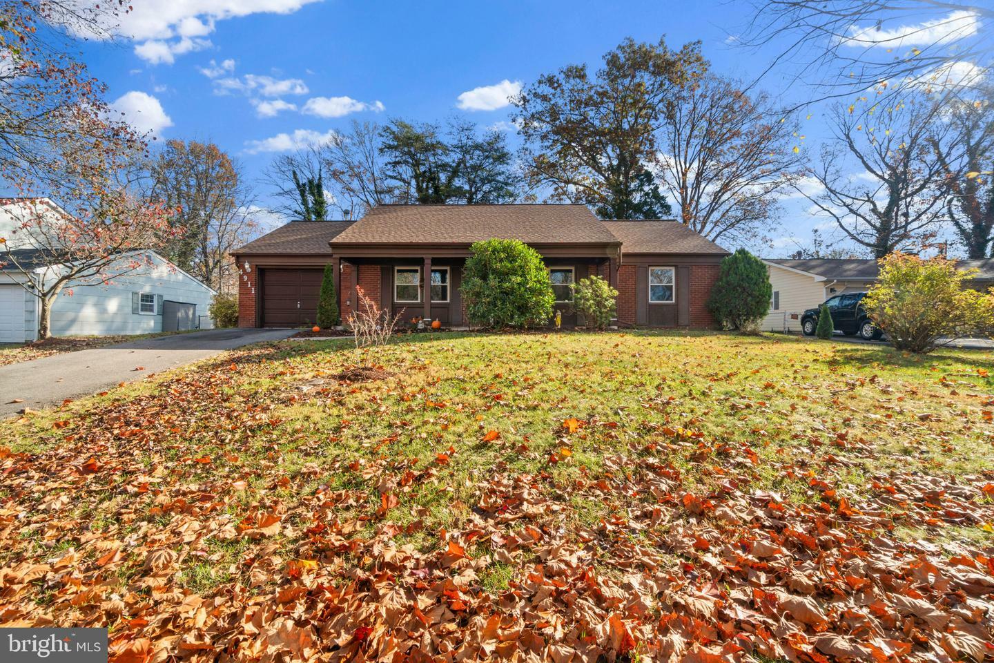 Property Photo:  4911 Riverton Lane  MD 20715 