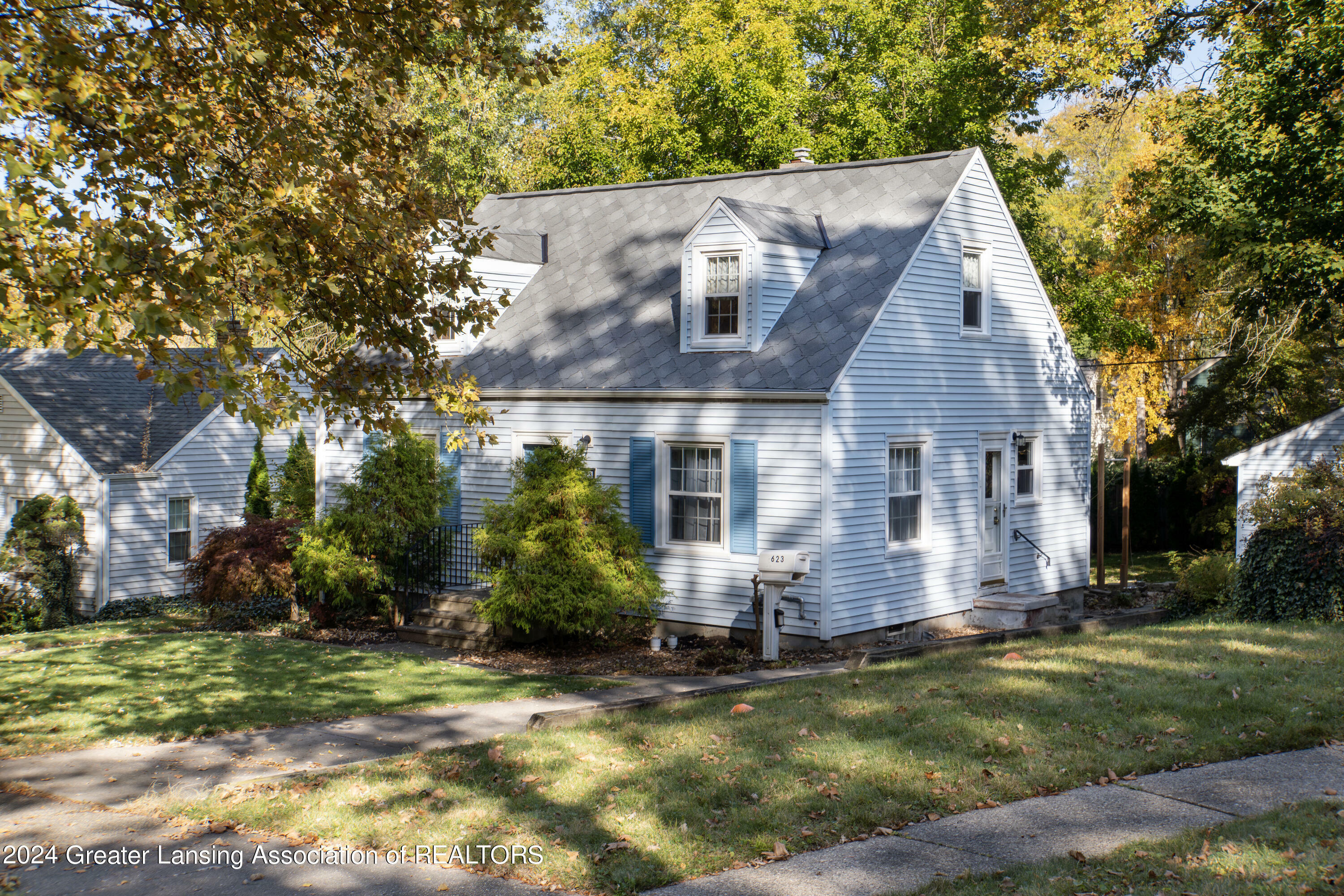 Property Photo:  623 N Dexter Drive  MI 48910 