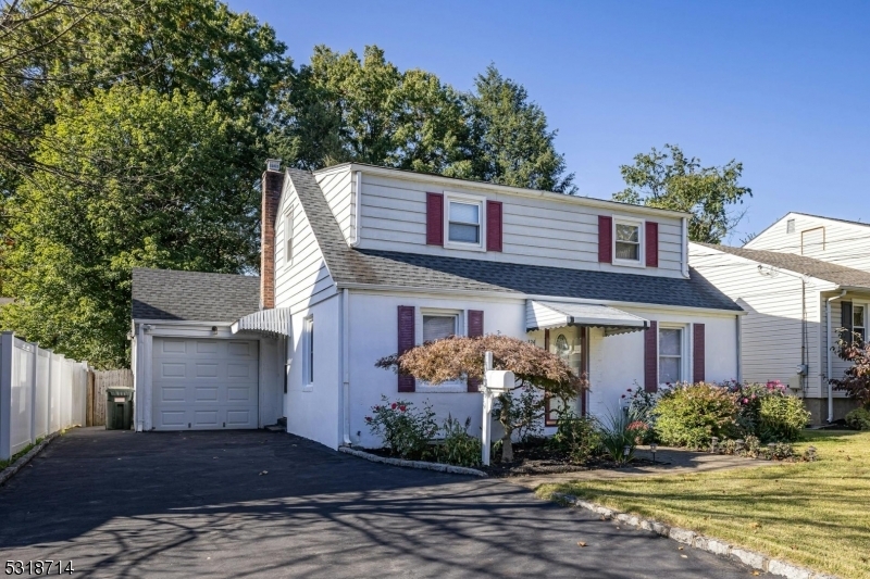 Property Photo:  324 William St  NJ 07076 