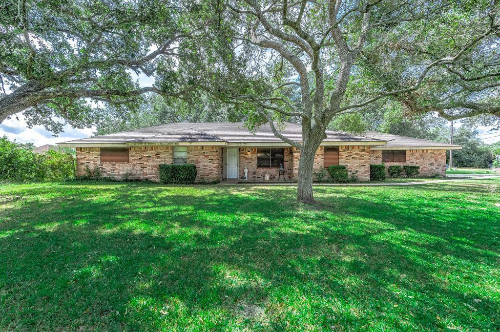 13714 County Road 282  Alvin TX 77511 photo