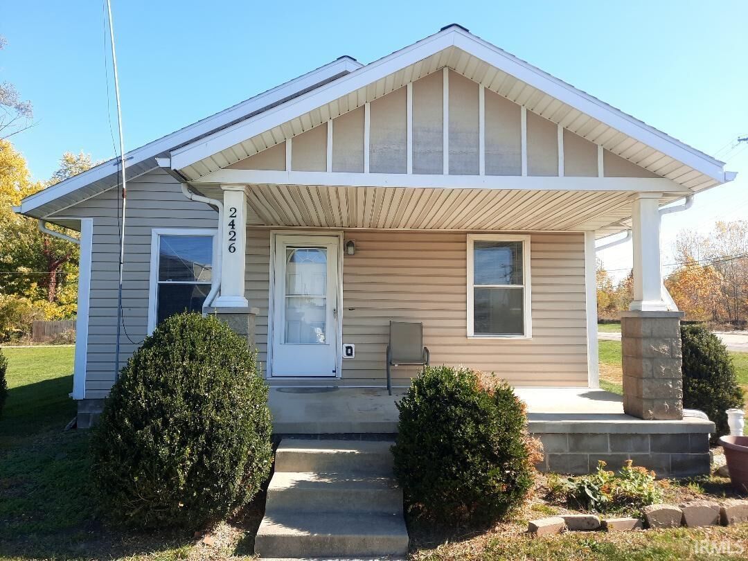 Property Photo:  2426 S Vine Street  IN 47302 