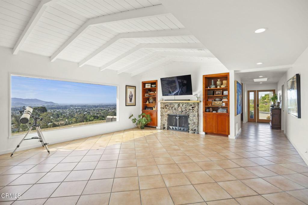 Property Photo:  400 Alosta Drive  CA 93010 