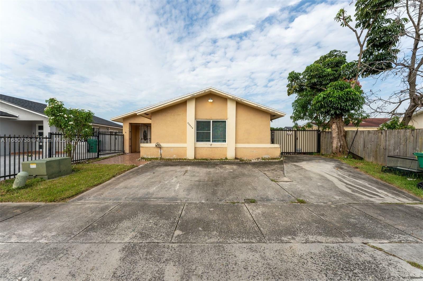 20848 SW 118th Ave  Miami FL 33177 photo