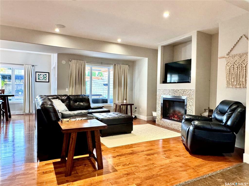 Photo de la propriété:  422 Willowgrove Crescent  SK S7W 0A7 