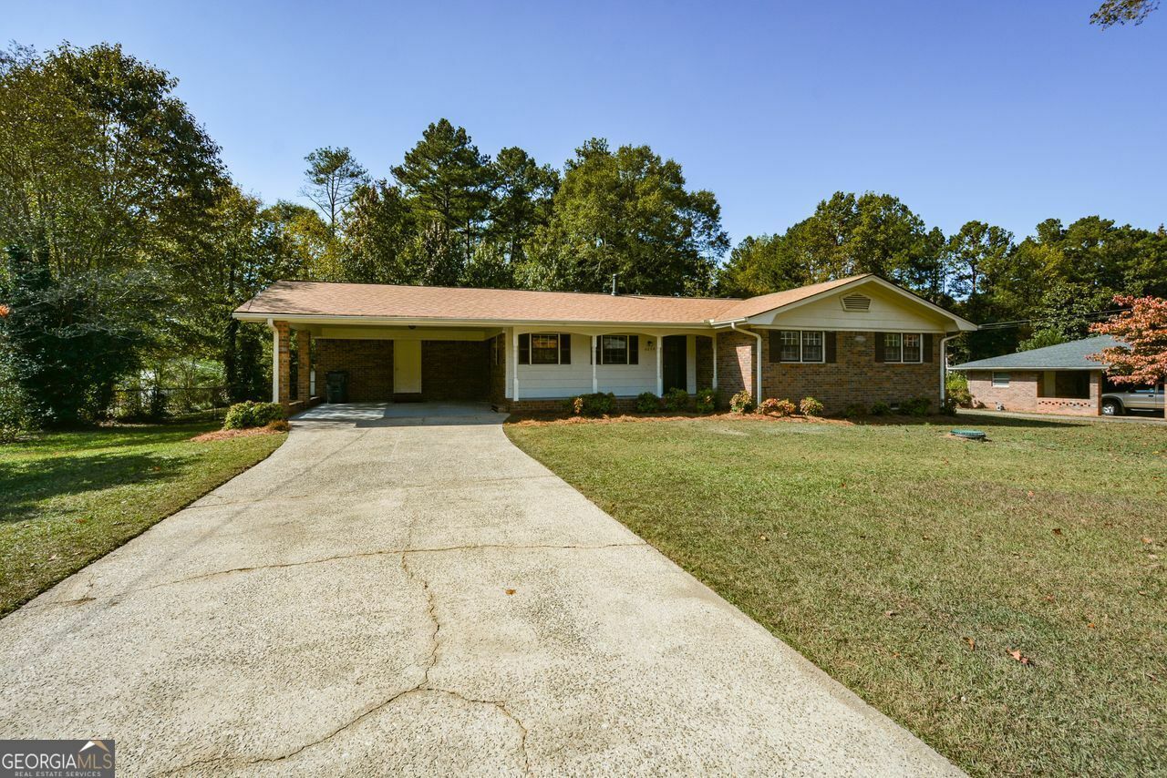 Property Photo:  4250 Crabapple Trail  GA 30106 