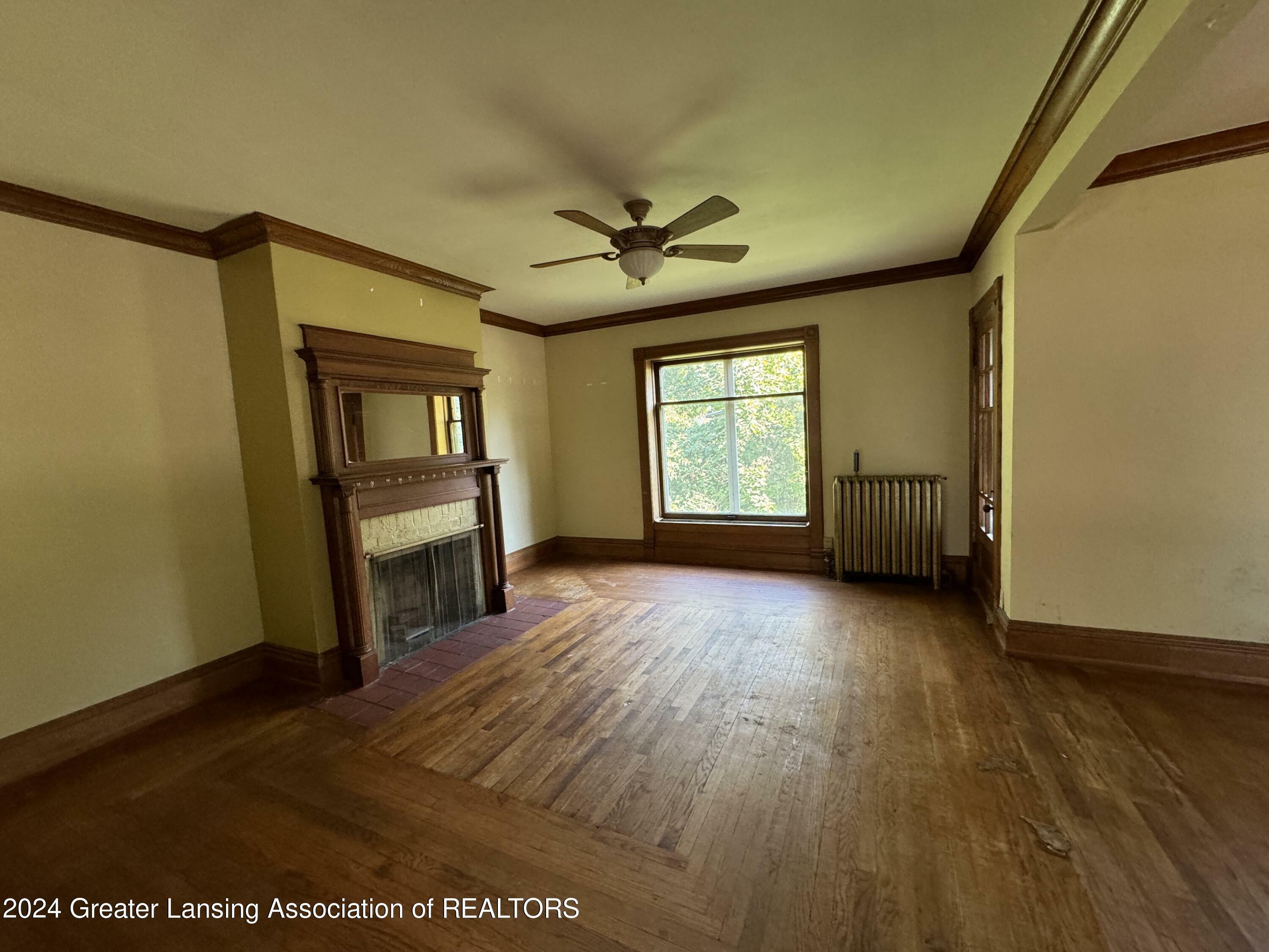 Property Photo:  416 W Lawrence Avenue  MI 48813 