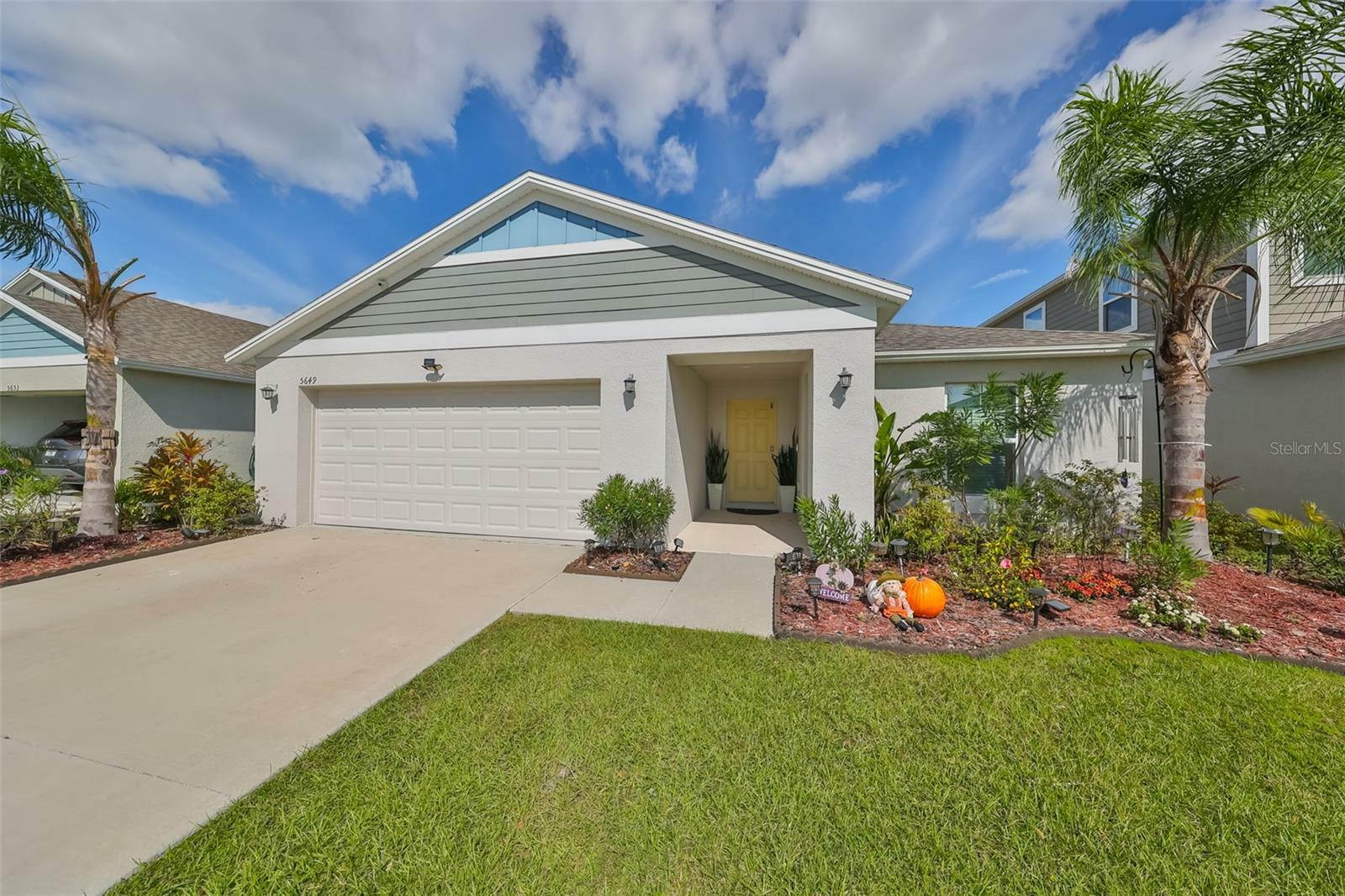 Property Photo:  5649 Arlington River Drive  FL 33811 