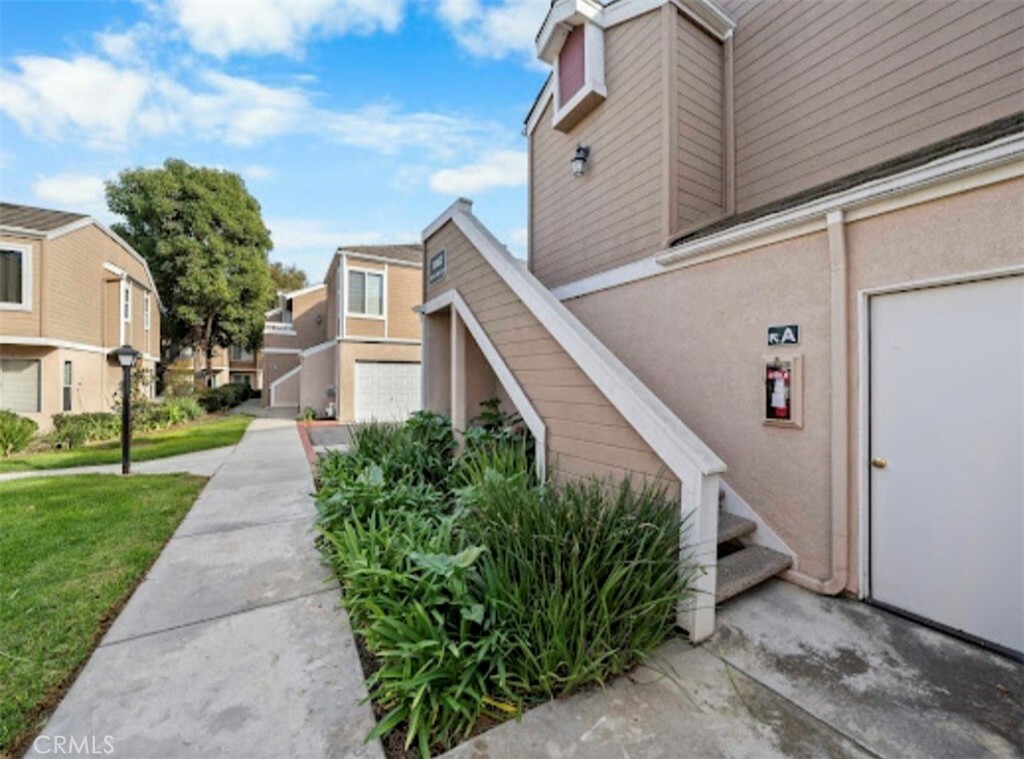 Property Photo:  10452 W Briar Oaks Drive 203  CA 90680 