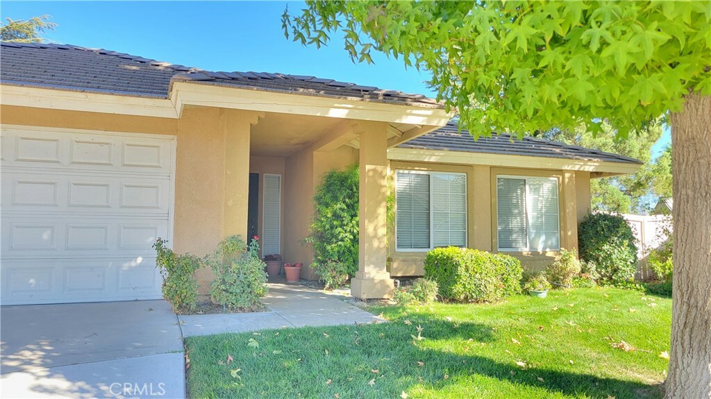 Property Photo:  1590 Appian Way  CA 92583 