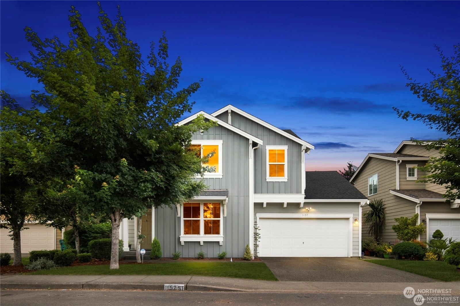 Property Photo:  1157 32nd Street NE  WA 98002 