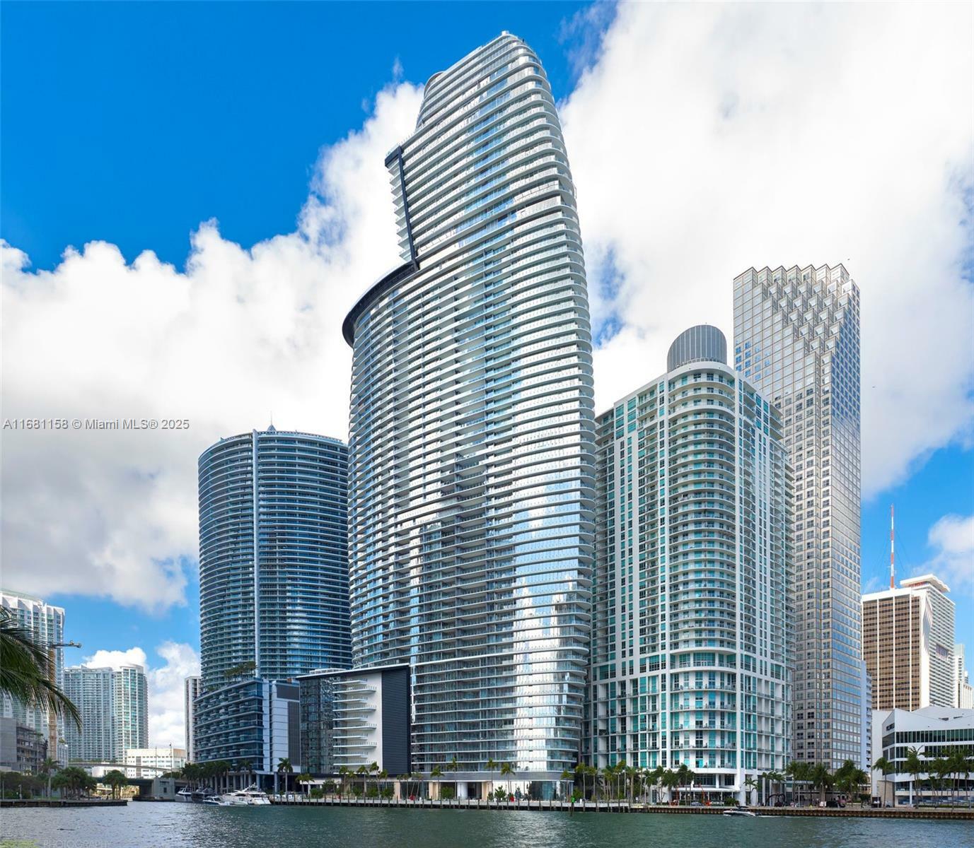 Property Photo: 300 Biscayne Blvd Way 1205 FL 33131