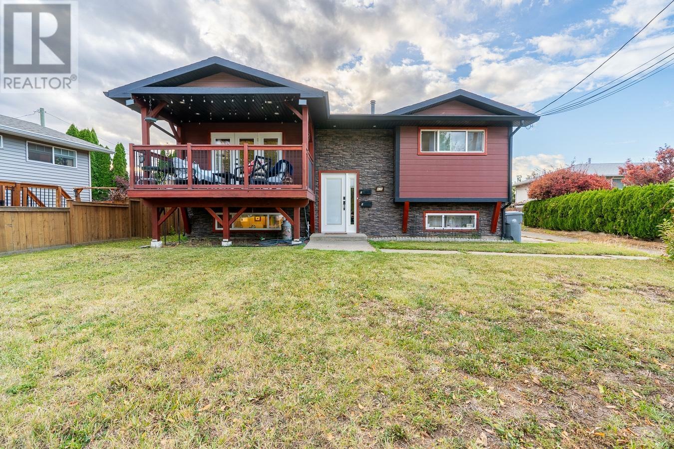 Photo de la propriété:  435 Schubert Drive  BC V2B 2E6 