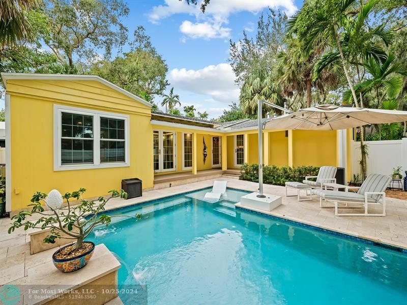 Property Photo:  115 SE 17th Ave  FL 33301 