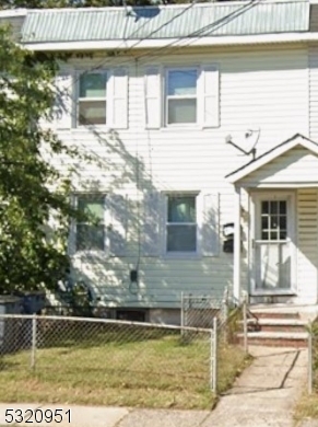 Property Photo: 826 E Hazelwood Ave NJ 07065