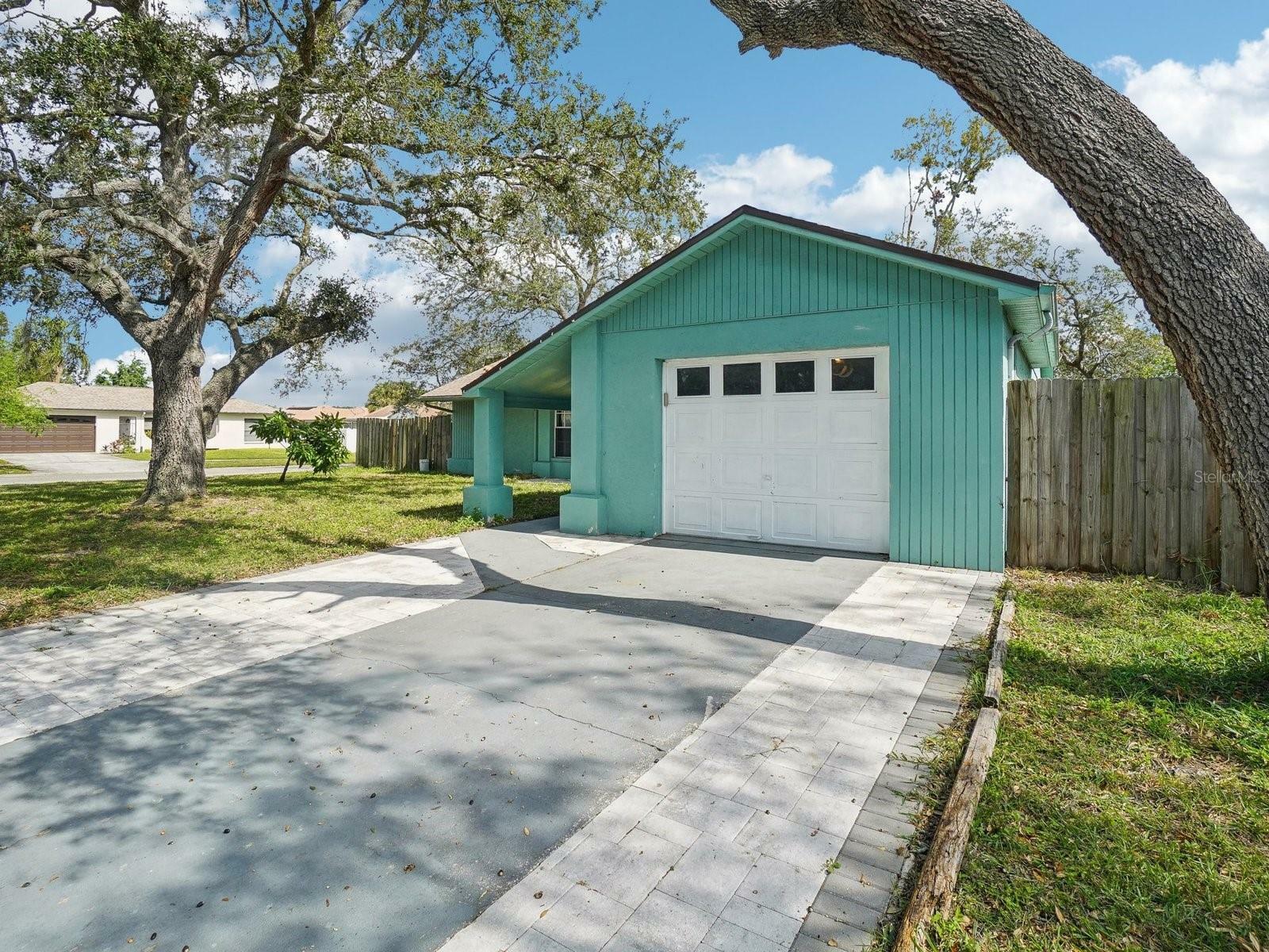 Property Photo: 1214 Begonia Drive FL 34691