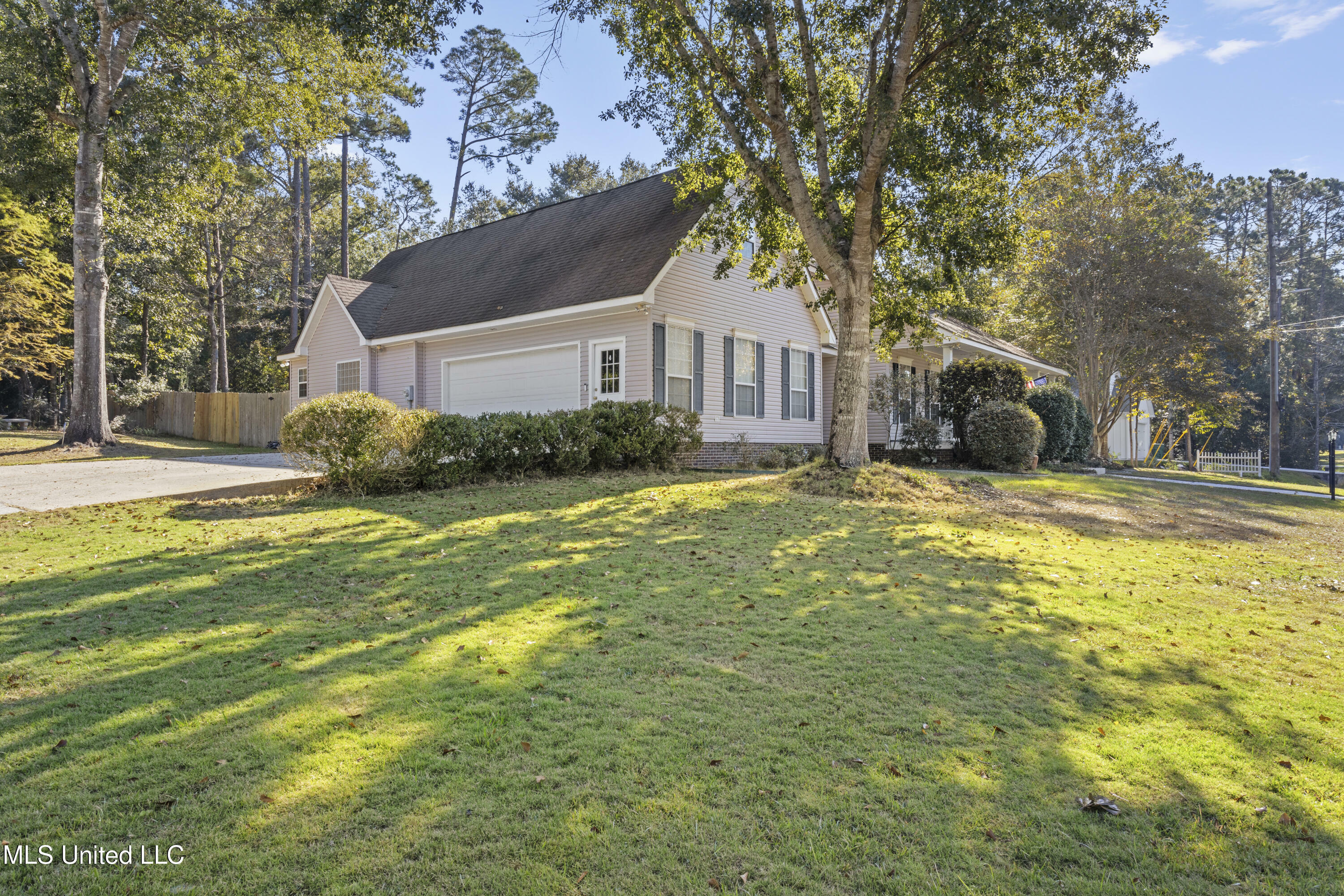 Property Photo:  84118 Bayou Drive  MS 39525 