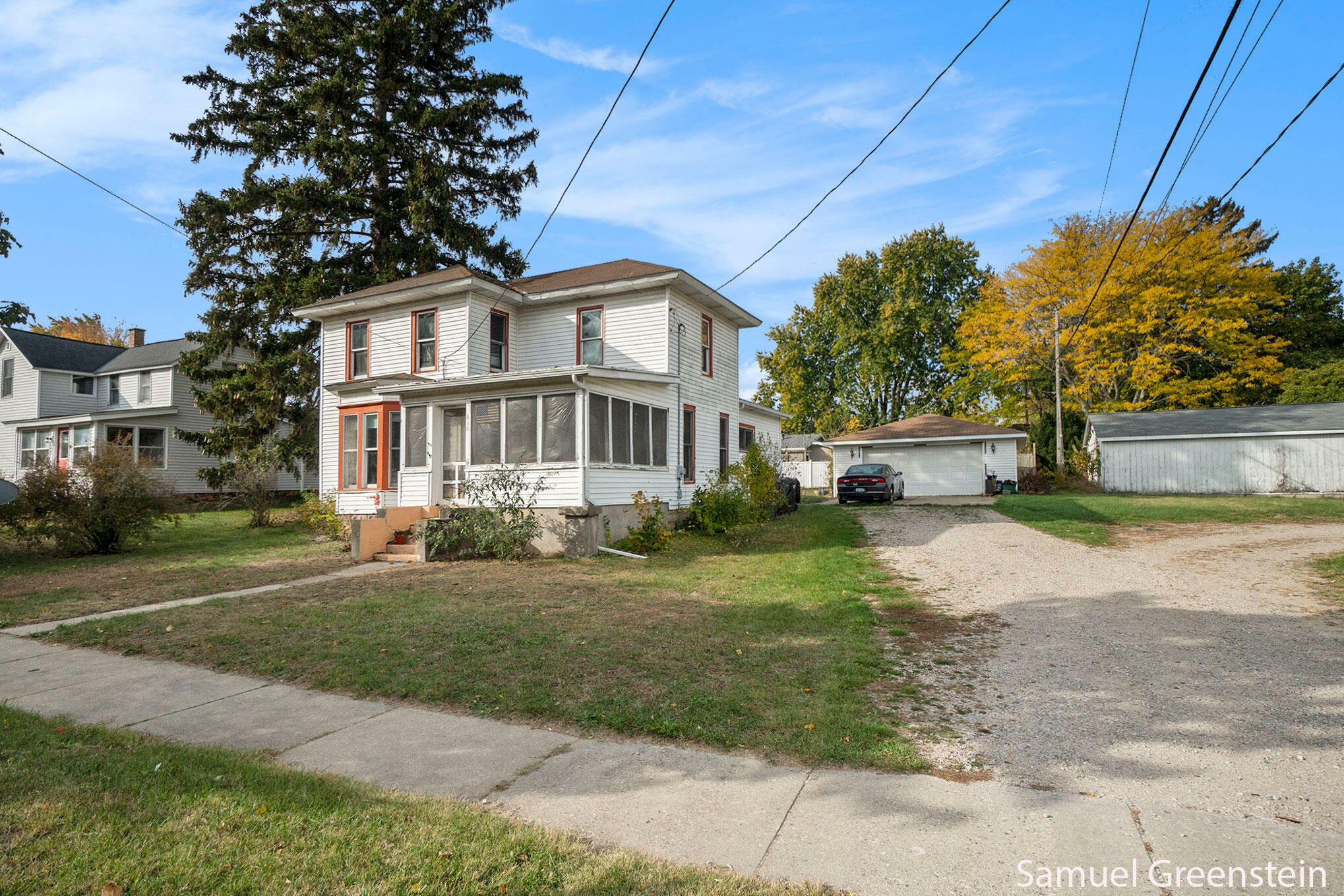 Property Photo:  118 South Street  MI 49408 