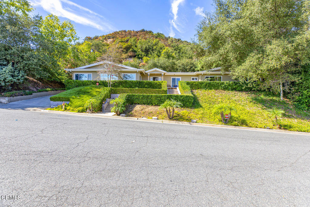 Property Photo: 3943 Robin Hill Road CA 91011