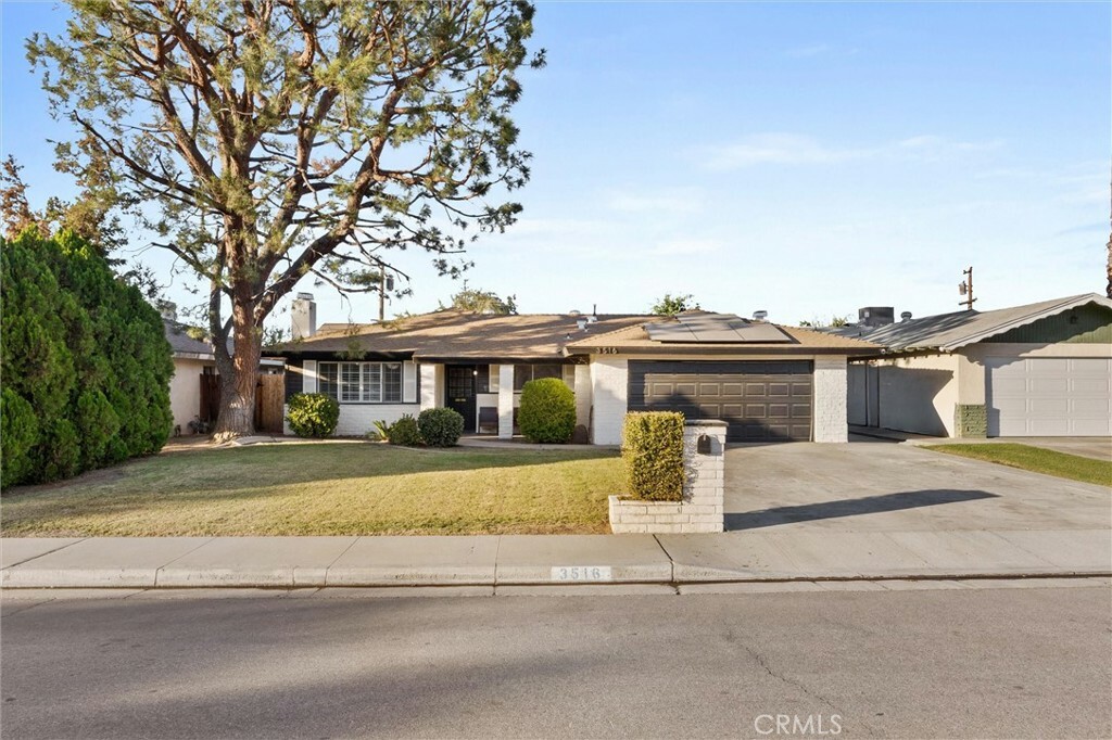 Property Photo:  3516 Eisenhower Avenue  CA 93309 