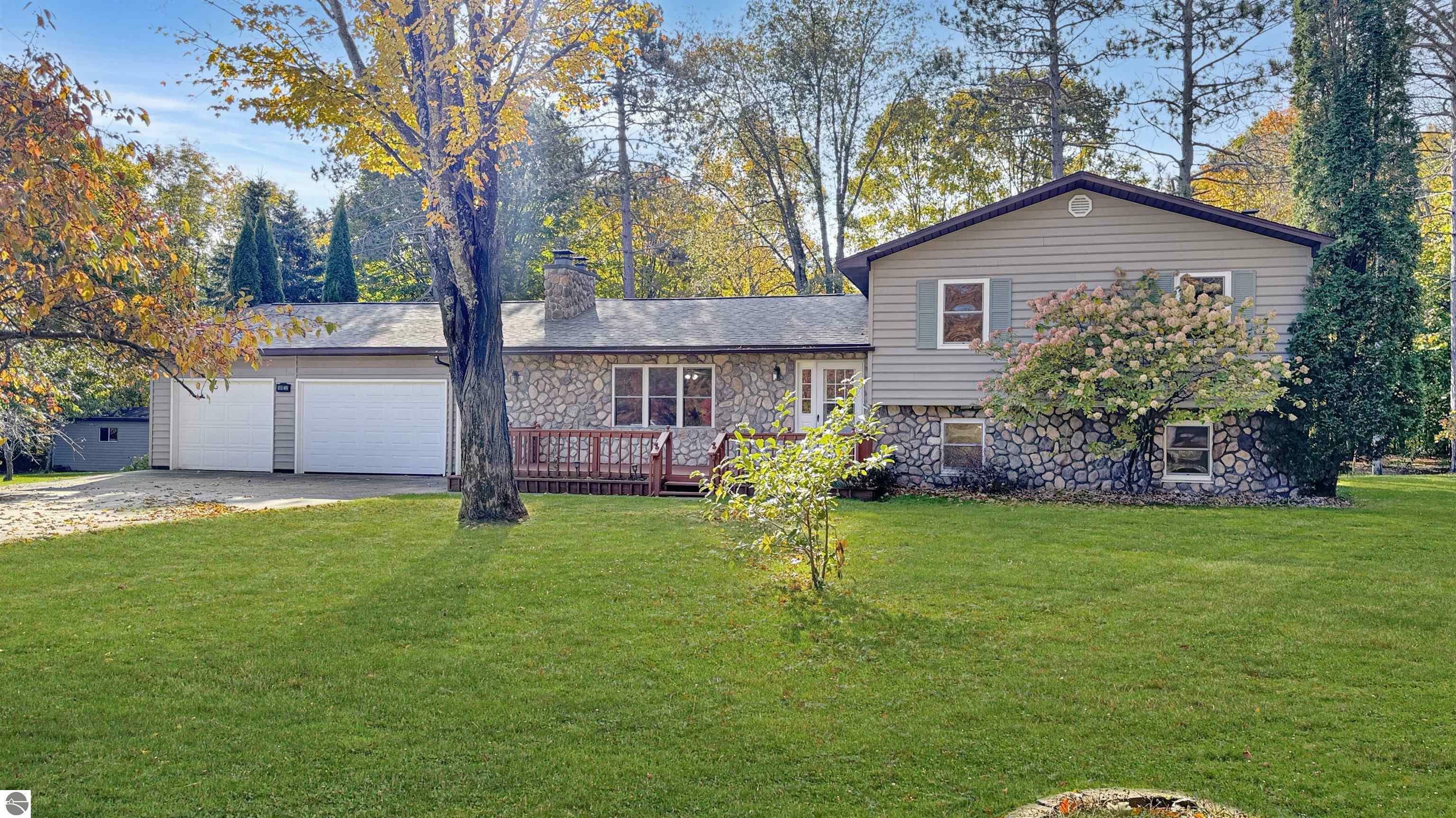 Property Photo:  580 E 32 Road  MI 49601 