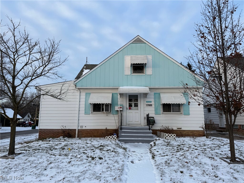 17689 Mapleboro Avenue  Maple Heights OH 44137 photo