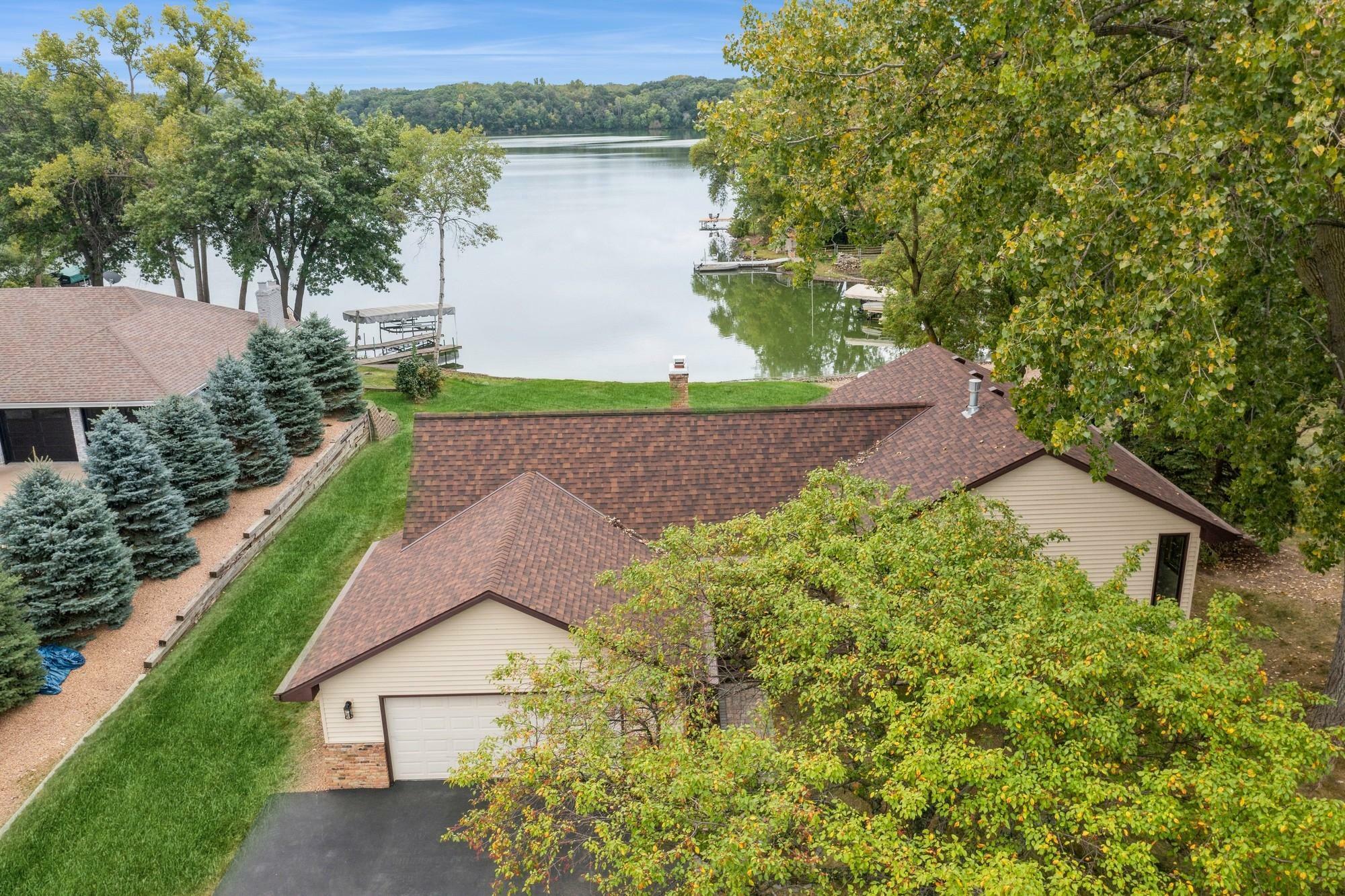 Property Photo:  1705 Victoria Lane  MN 55337 