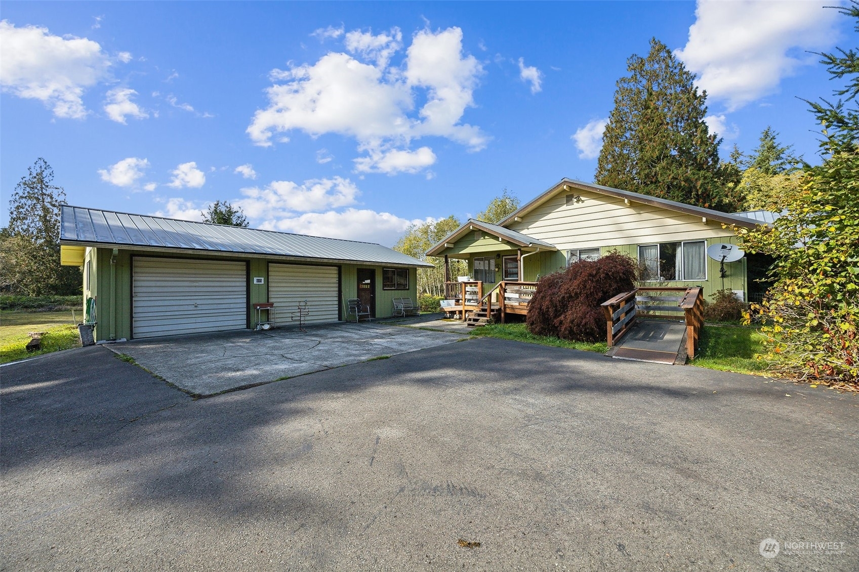 Property Photo:  685  Summit Road  WA 98557 