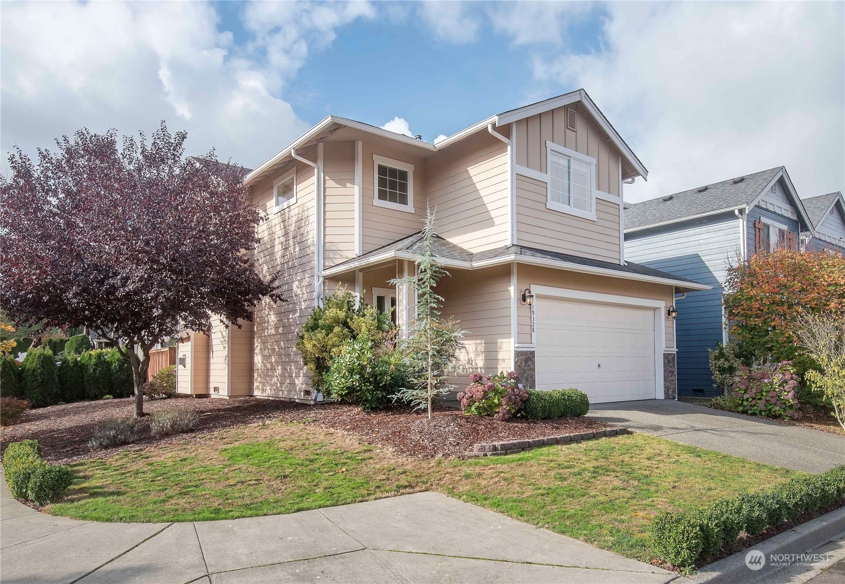 Property Photo:  19328 6 Drive SE  WA 98012 