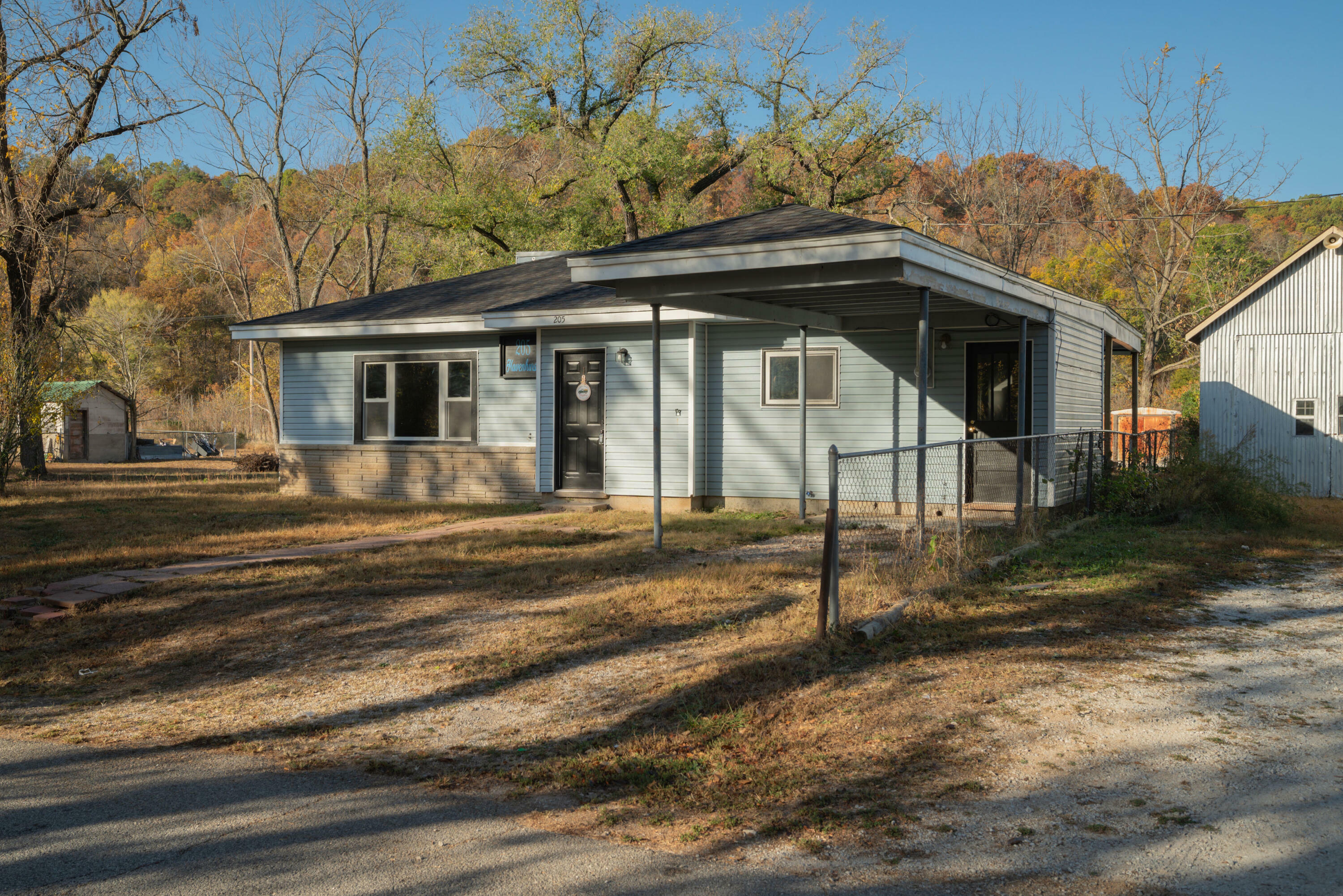 Property Photo:  205 Havenhurst Drive  MO 64856 