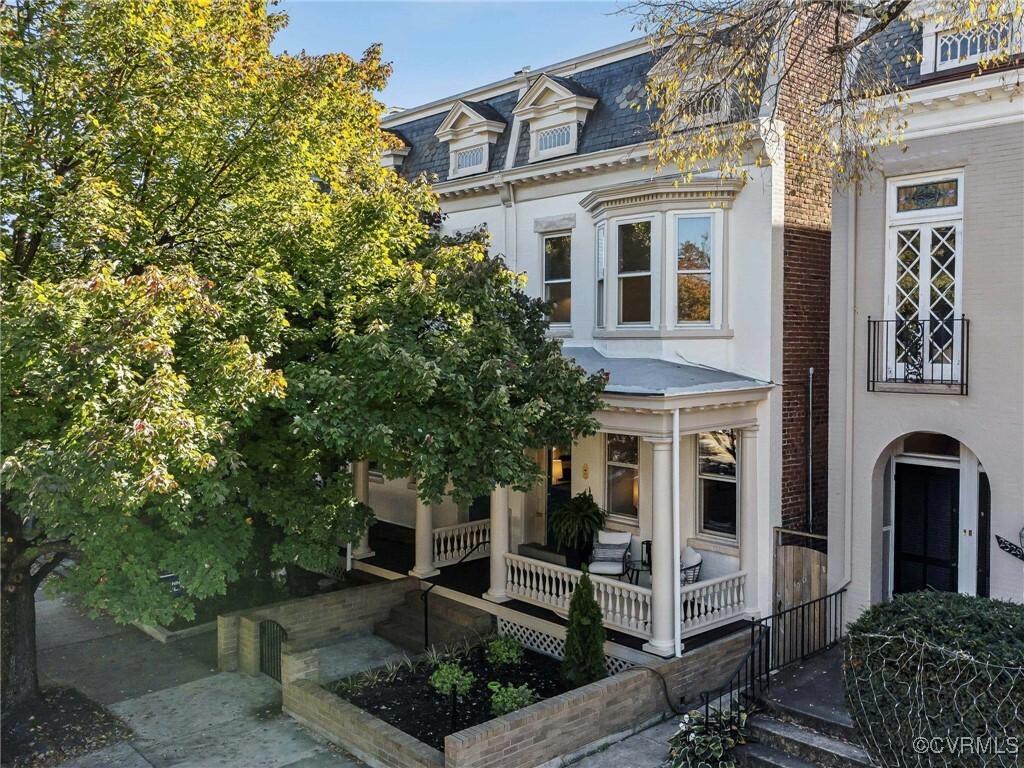 Property Photo: 2327 Hanover Avenue VA 23220
