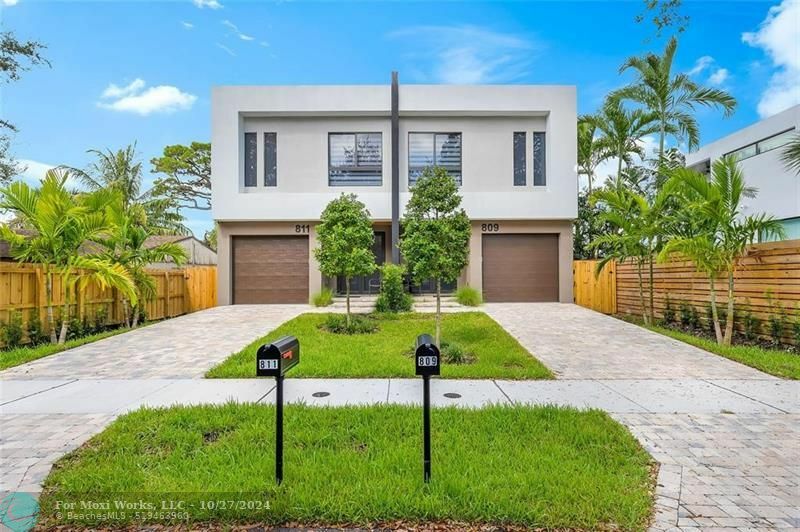 Property Photo:  811 SW 10th Terrace  FL 33315 