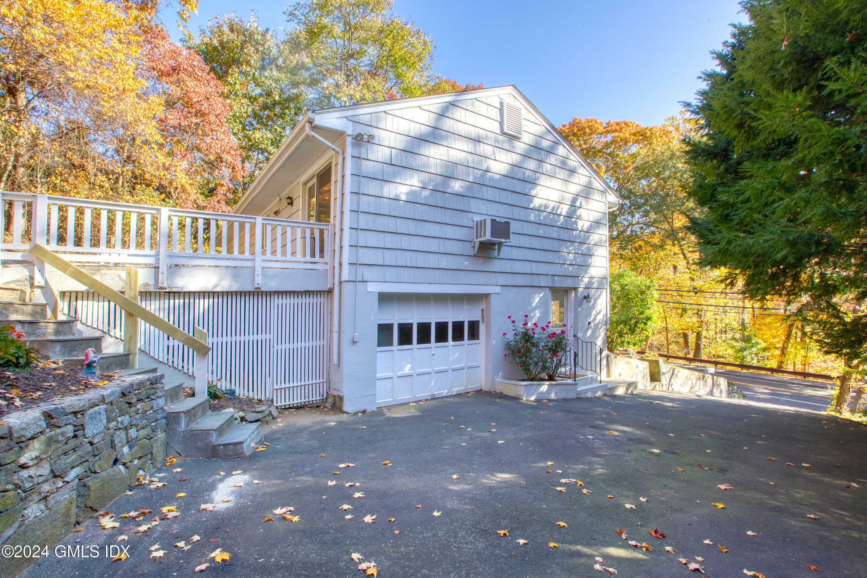 Property Photo:  400 Valley Road  CT 06807 