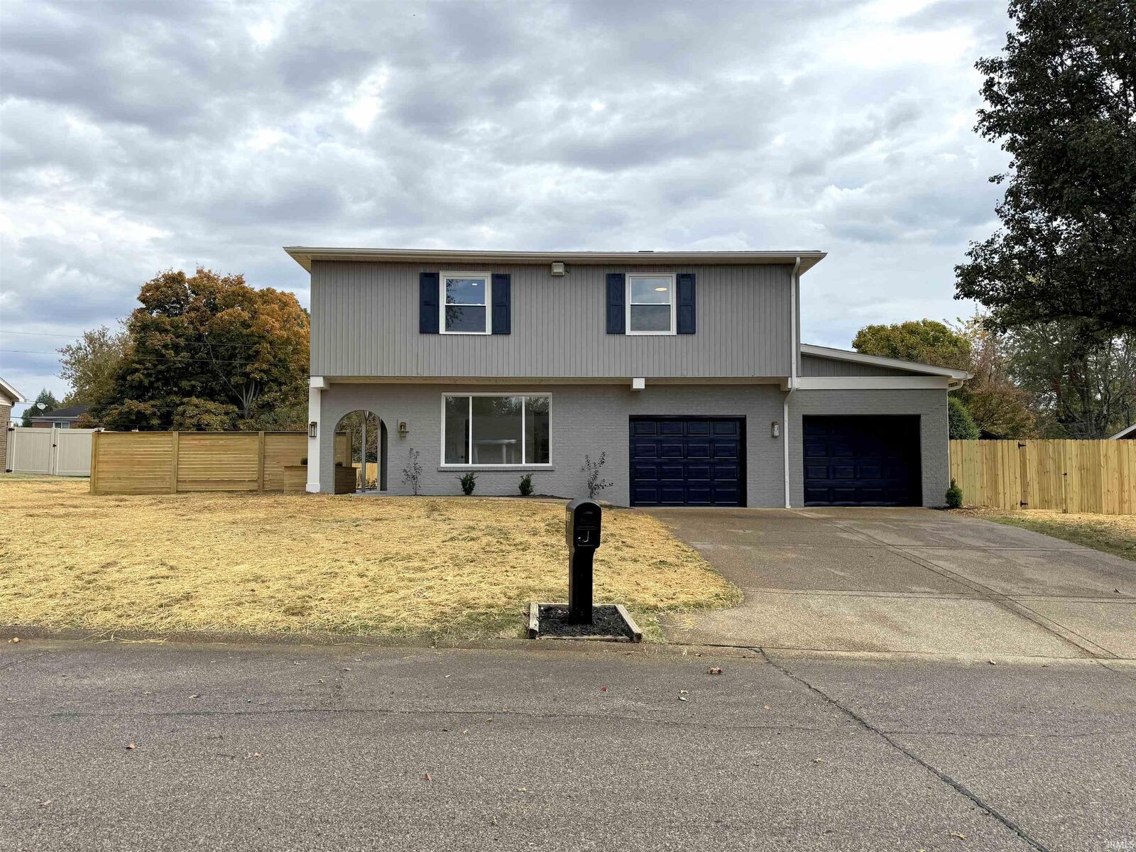 Property Photo:  5122 W Timberwood Drive  IN 47630 