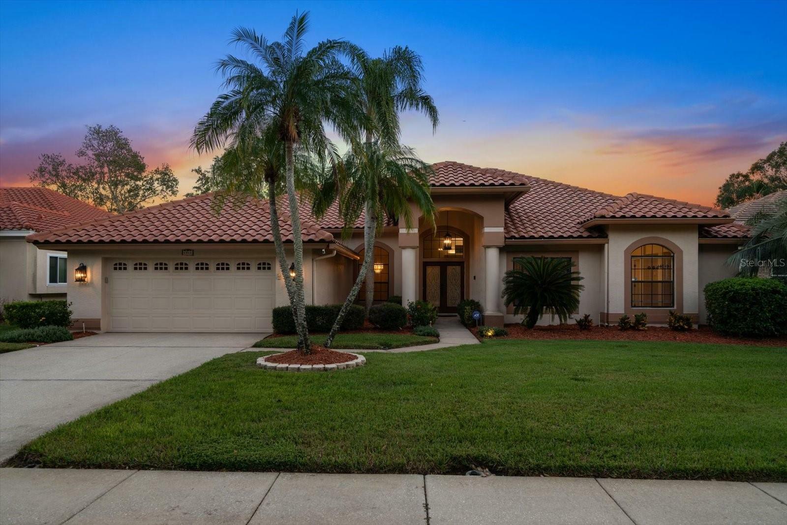 Property Photo:  4944 Silverthorne Court  FL 34677 